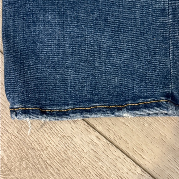 Good American Blue Straight Leg Jeans - Picture 9 of 15